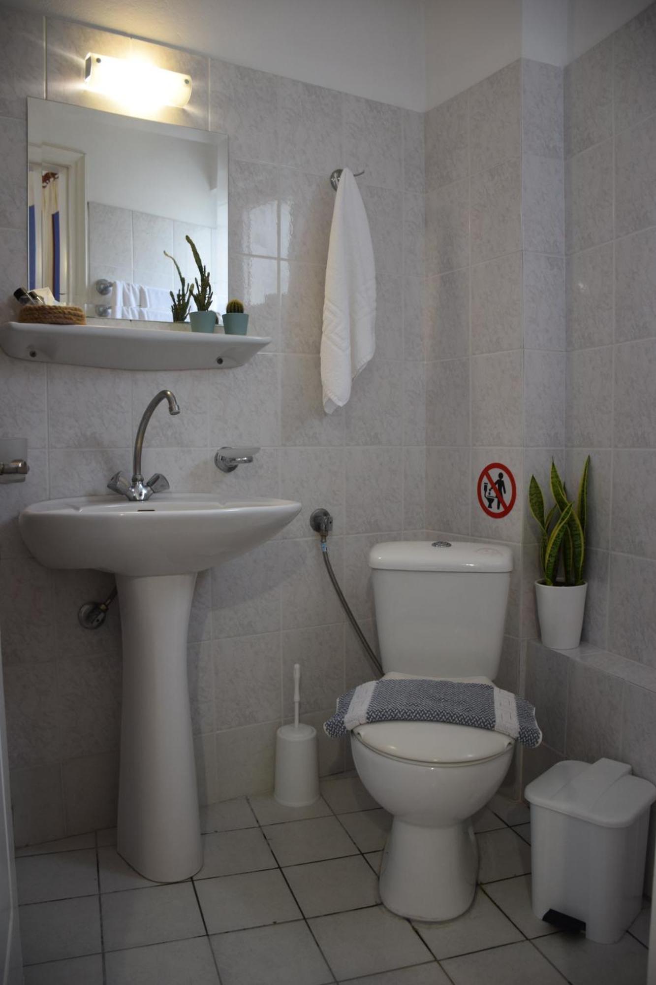 Lappas Rooms Rovies Bagian luar foto