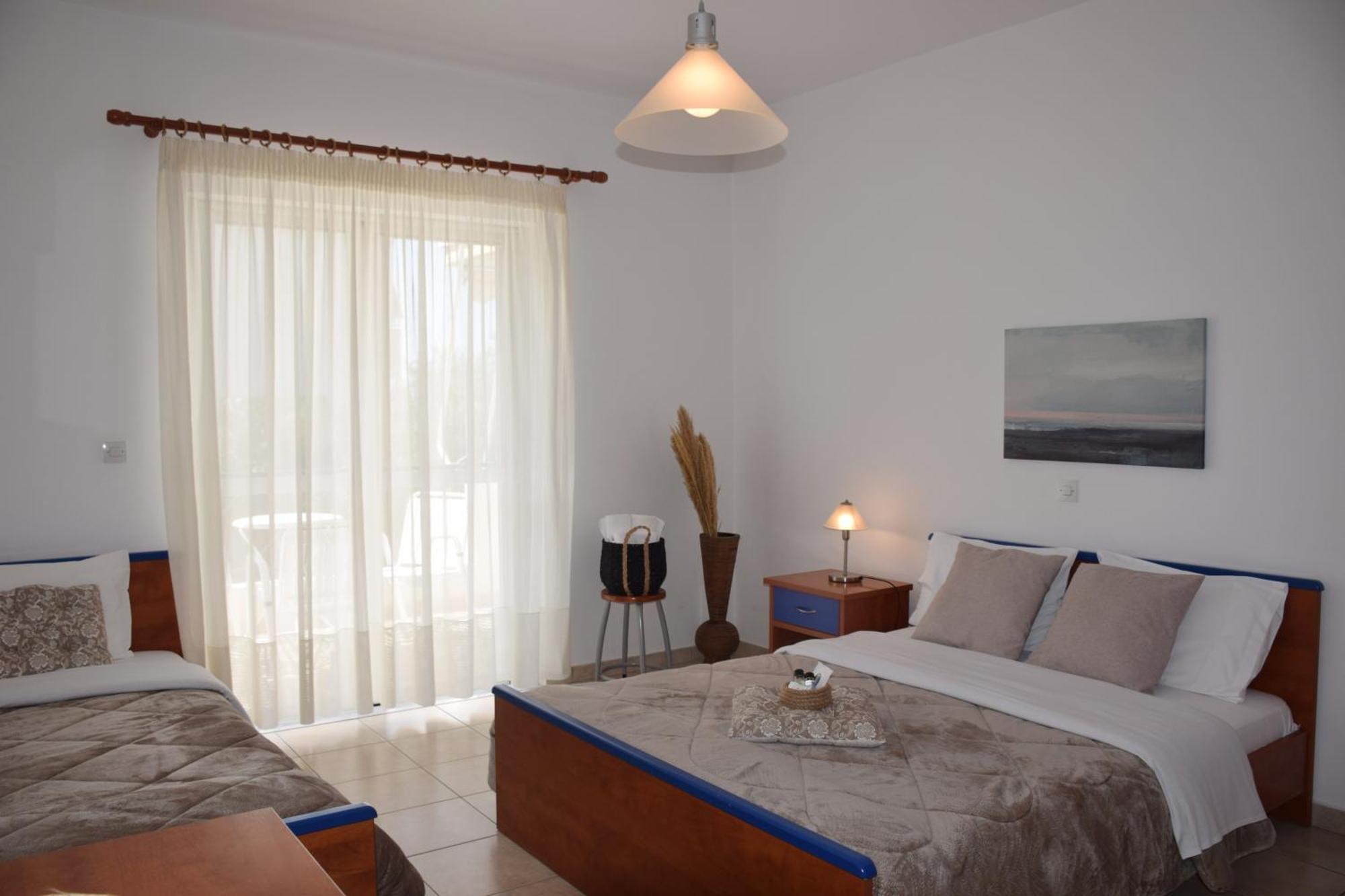Lappas Rooms Rovies Bagian luar foto